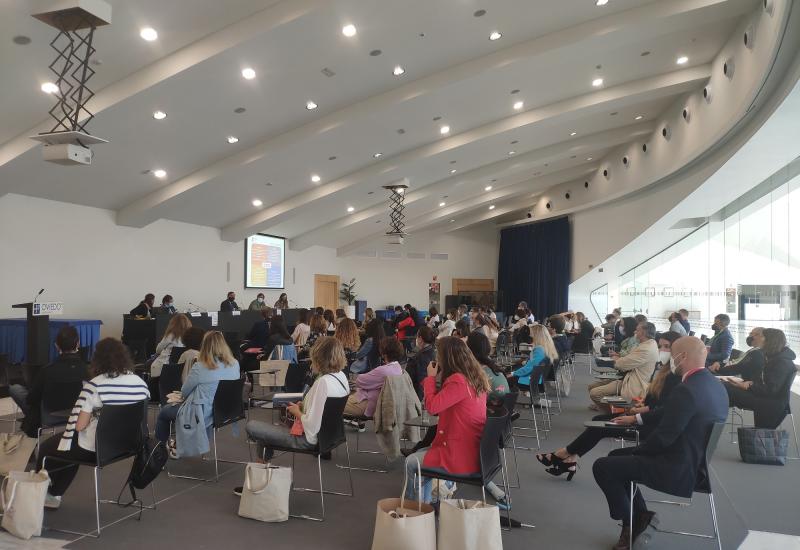 Farmacéuticos de Oviedo apuestan por el uso de servicios personalizados y herramientas tecnológicas para mejorar la asistencia sanitaria y clínica